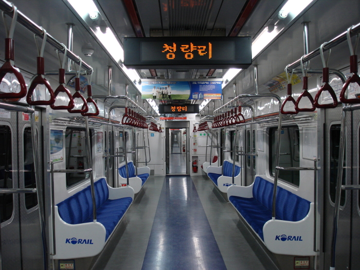 Janubiy Koreyada metro ishchilari ketma-ket ikkinchi kun ish tashlashdi