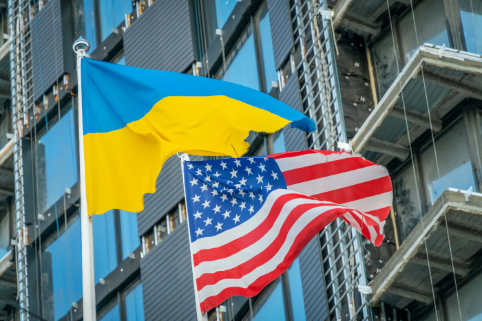АҚШ Украинага камида декабрь ойининг ўрталарига қадар ёрдам беришни маъқулламайди