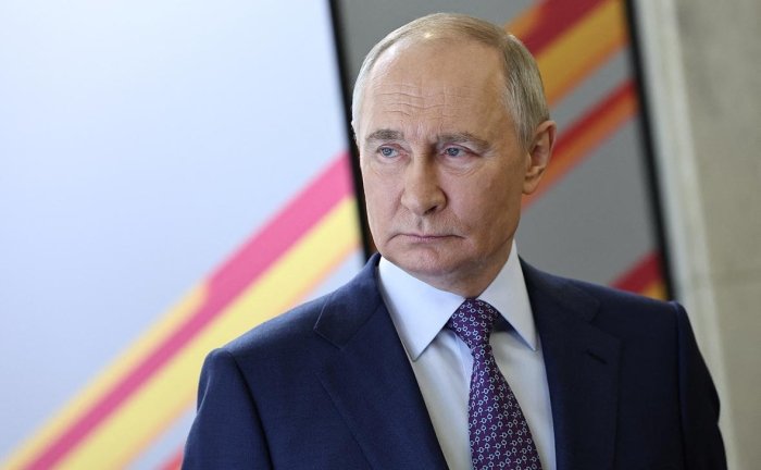 Француз сиёсатчиси: "Путиннинг музокара таклифи Ғарб урушчиларига зарба бўлди"