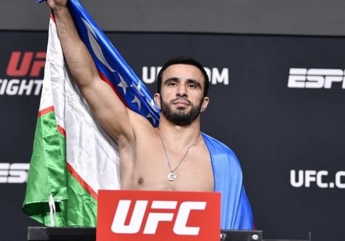 Sobiq UFC jangchimiz katta tanaffusdan so‘ng yana oktagonga qaytmoqda!