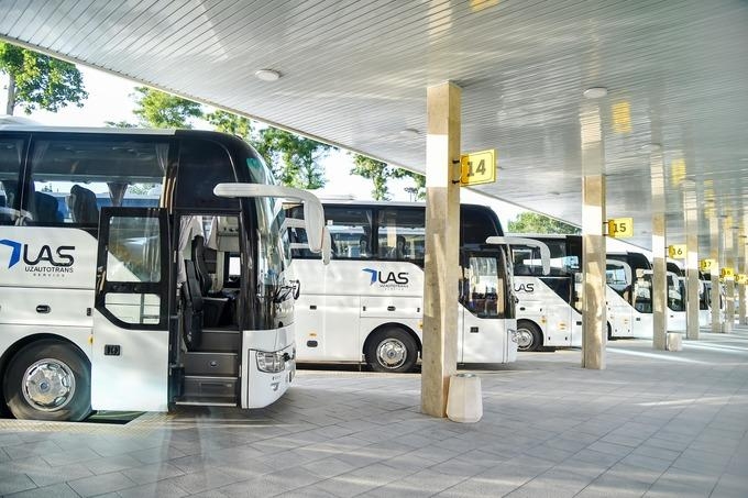 Shaharlararo qatnovchi avtobuslarda yo‘lovchilarni bir haydovchi bilan tashish taqiqlanadi