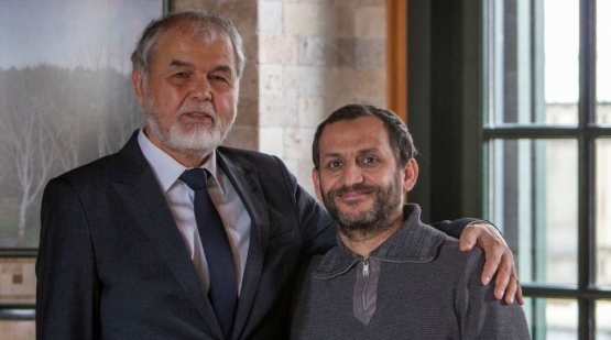Jahongir Otajonov siyosiy faoliyatini to‘xtatib, san’atga qaytdi