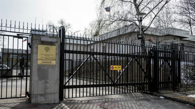Moskva: Shvesiyada elchixonaga dronlar bilan hujumlar to‘xtamayapti