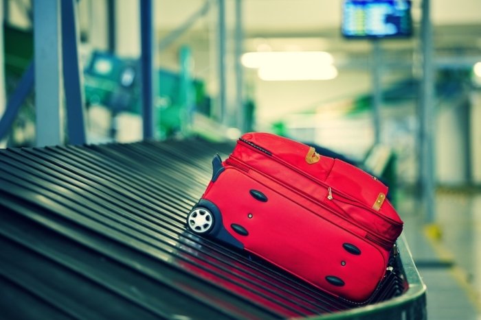 Toshkent xalqaro aeroportida egasiz jomadonlar sotilayotgani rad etildi