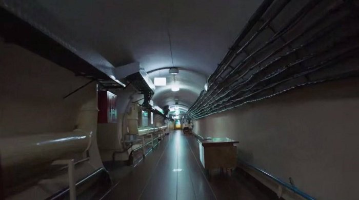 Зеленский илк бор Киевдаги бункерини намойиш қилди (ФОТО)