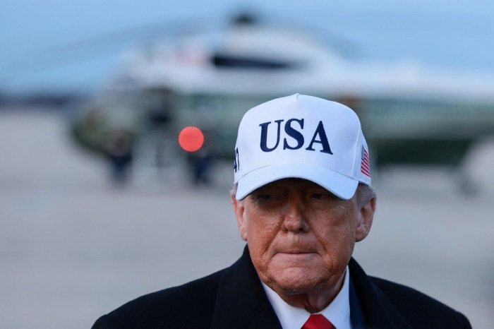 Трамп Жанубий Корея маҳсулотларига нисбатан бож ставкалари 25 фоизга оширилишини эълон қилди