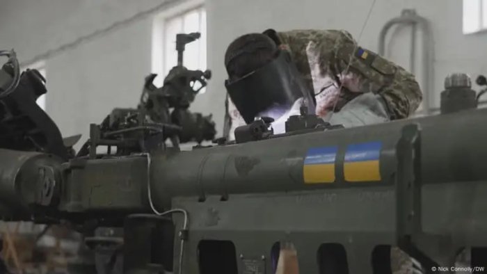 Европа Украинага ёрдам бериш учун АҚШ қуролларини сотиб олишга тайёрланмоқда - Bloomberg