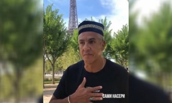 Қойил! «Такси» фильми юлдузи Абай шеърини ўқиди (видео)