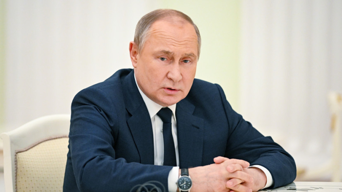 Putin sanksiyalar haqida: boshqa chog‘ qazmang, aks holda unga o‘zingiz tushib qolasiz
