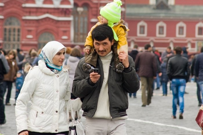 Rossiya fuqaroligini olgandan keyin Rossiyada 20 yil doimiy yashaganlarga qanday qoida joriy etiladi?