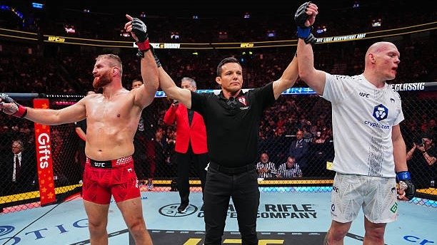 O‘zbekistonlik UFC'chi faoliyatida ilk bor durang qayd etdi