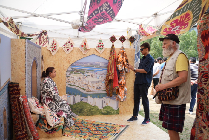 Silk Road Samarkand сайёҳлик маркази Лондондаги Ўзбекистон маданияти фестивалида тақдим этилди
