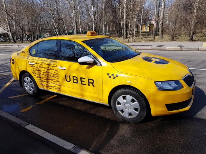 Britaniyalik ayol Ukrainadagi jangda ishtirok etish uchun 5000 funtga taksi yollamoqchi bo‘ldi (foto)