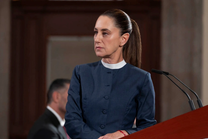 Мексика президенти зилзила хавфи туфайли матбуот анжуманини тўхтатиб қўйди