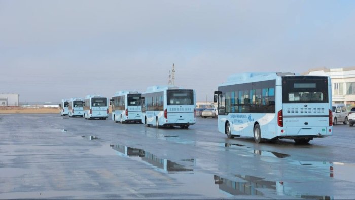 Nukus shahriga yangi avtobuslar olib kelindi