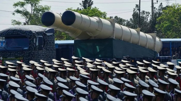 Эрон кучли ҳужумга тайёргарлик кўрмоқда