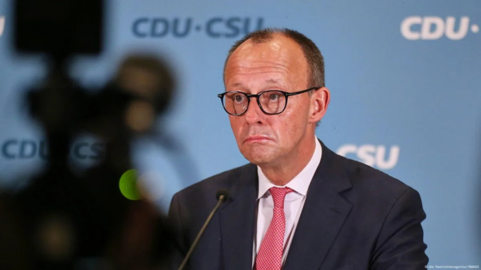 Мерцнинг ишидан норози бўлаётган Германия фуқаролари сони ортиб бормоқда