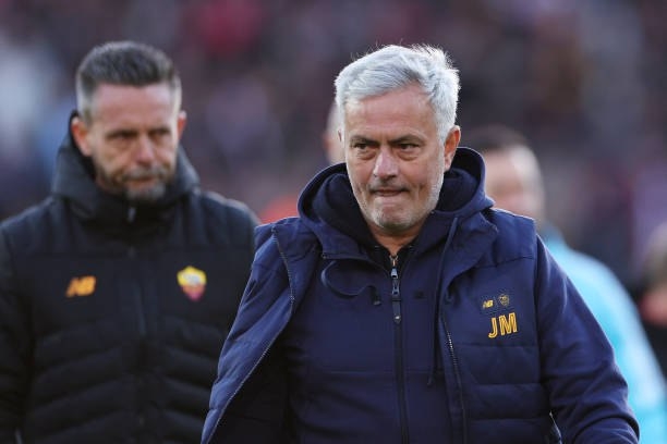 «Roma» rahbariyati Mourinyoning o‘rniga bosh murabbiy topib qo‘ydi