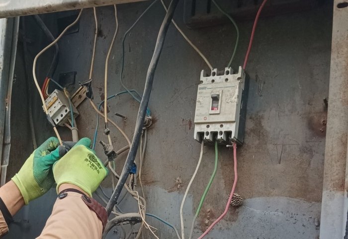 Jizzaxda elektr energiyasidan noqonuniy foydalanish holatlari aniqlandi