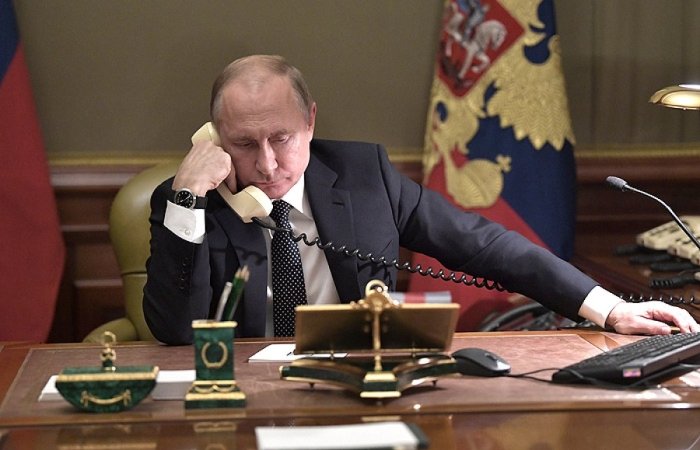 Кремль Путин телефонда қандай гаплашишини ошкор қилди