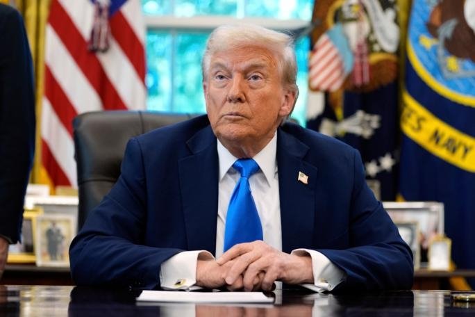 Оқ уй: Трамп Эрон бўйича дипломатияга содиқ, аммо ҳарбий сценарийни ҳам истисно қилмайди