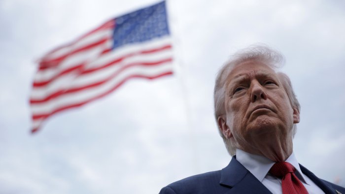 Трамп Венесуэла харитаси акс этган суратни "51-штат" изоҳи билан эълон қилди