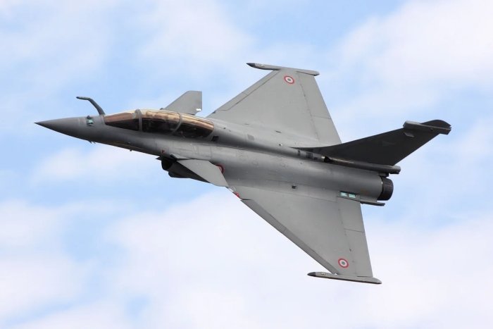 Франция Rafale F5 янги авлод қирувчиси устида ишламоқда