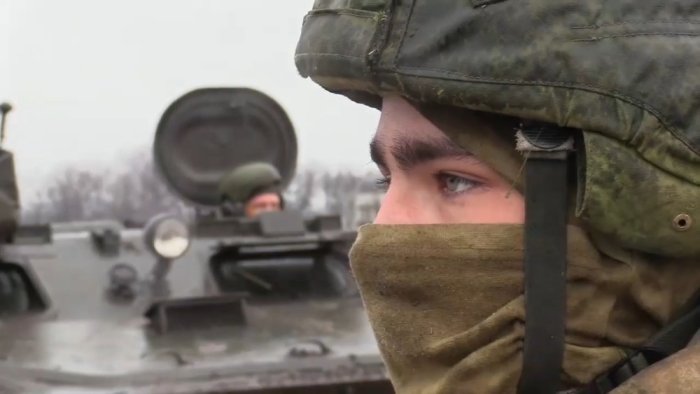 Rossiya Ukraina bilan chegarada “sanitariya zonasi”ni kengaytirmoqda – armiya kun sayin oldinga surilmoqda