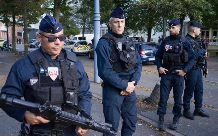 Fransiyada 10 nafar polisiya xodimi jarohat oldi
