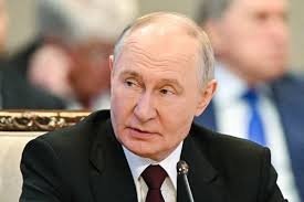 Putin Ruminiyadagi uyga qulagan dron Ukrainaga tegishli bo‘lishi mumkinligini aytdi