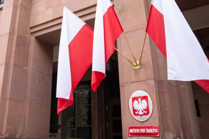 Polsha rasmiylari o‘z fuqarolarini Rossiyani tark etishga chaqirdi