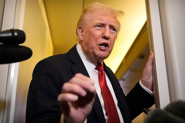 Трамп кеча муддати тугаган Стратегик қуролларни чеклаш тўғрисидаги шартнома ўрнига янги битим тузишни таклиф қилмоқда