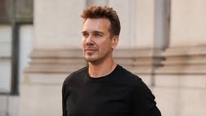 Kreml Mixail Zigarning Yaqin Sharqdagi urush Putinning Ukraina bo‘yicha rejalarini o‘zgartirgani haqidagi maqolasini rad etdi 