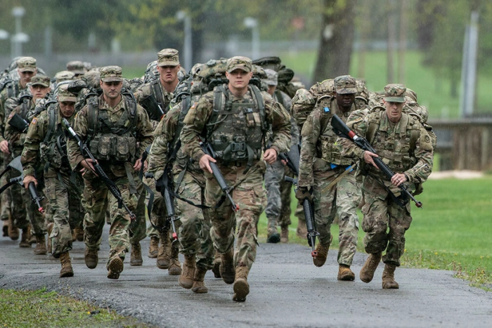АҚШ Миллий гвардияни учта штатдан олиб чиқиб кетди