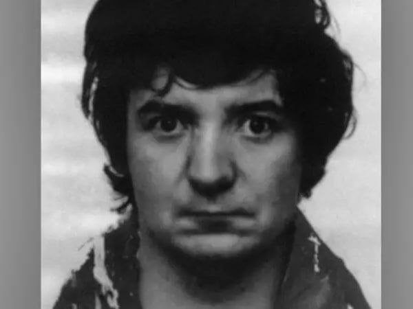 38 йил қамоқда ўтирган эркак айбсиз бўлиб чиқди