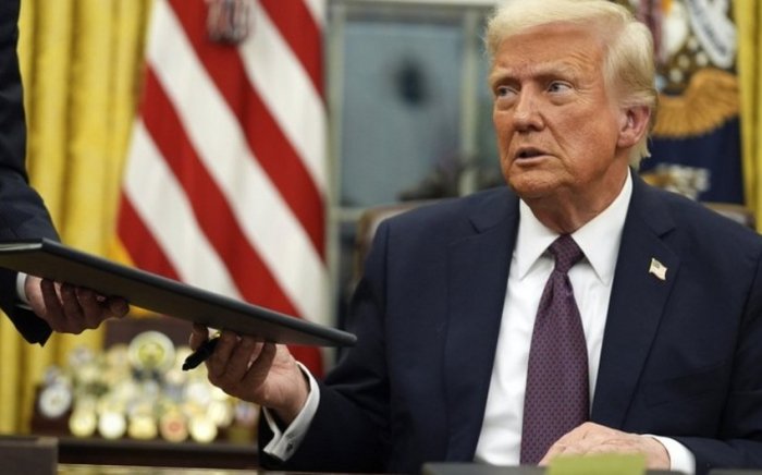 Трамп: "АҚШ Хитой билан савдо шартномасини имзолади"