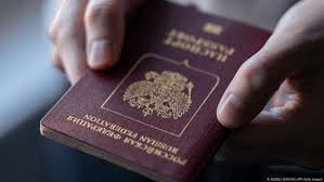 Чехия россияликларнинг минглаб фуқаролик учун аризаларини кўриб чиқишни тўхтатди
