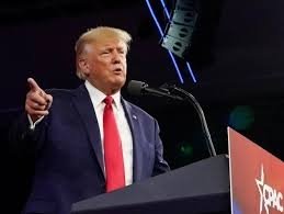 Трамп Байденни АҚШ ўқ-дориларини камайтириб юборганликда айблади
