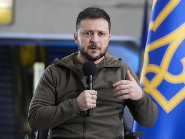 Zelenskiy Putinning taklifini ultimatum deb atadi