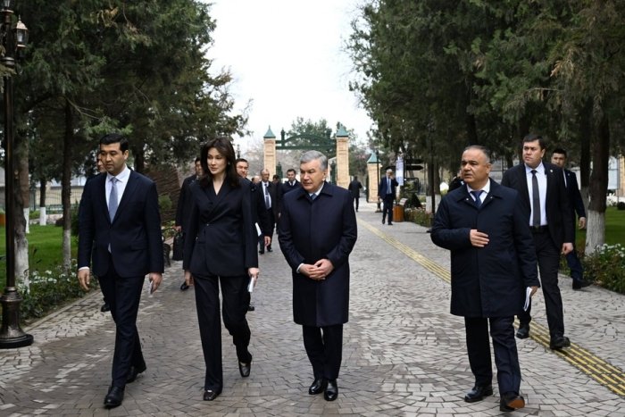 Шавкат Мирзиёев Самарқанддаги Ёшлар креатив шаҳарчасига ташриф буюрди​​​​​​​