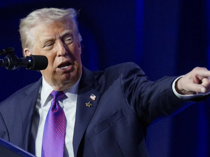 Трамп федерал агентликлар томонидан Anthropic технологиялардан фойдаланишни тақиқлади