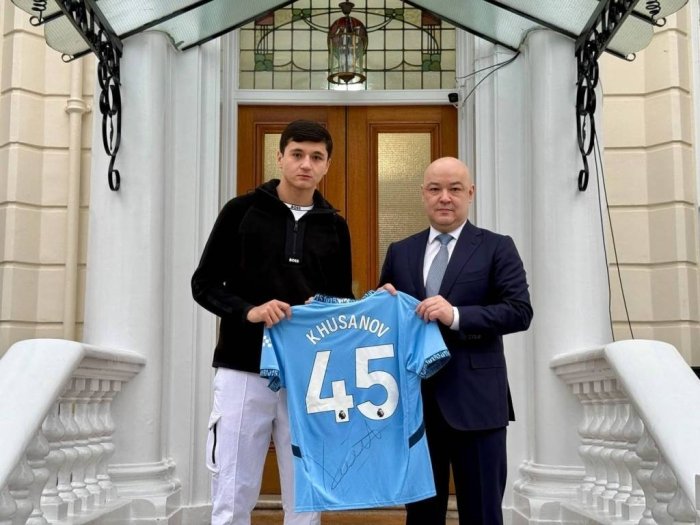 Абдуқодир Ҳусанов Лондондаги элчихонамизда бўлди