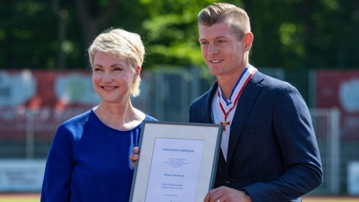 "Real" afsonasi Germaniyada davlat ordeni bilan taqdirlandi