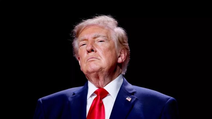 Трамп: «Мен Зеленскийнинг мухлиси эмасман»