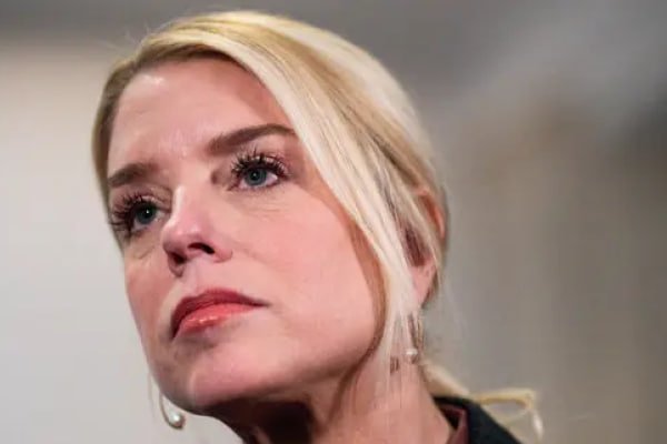 Donald Tramp AQSh Bosh prokurorini lavozimidan ozod etdi