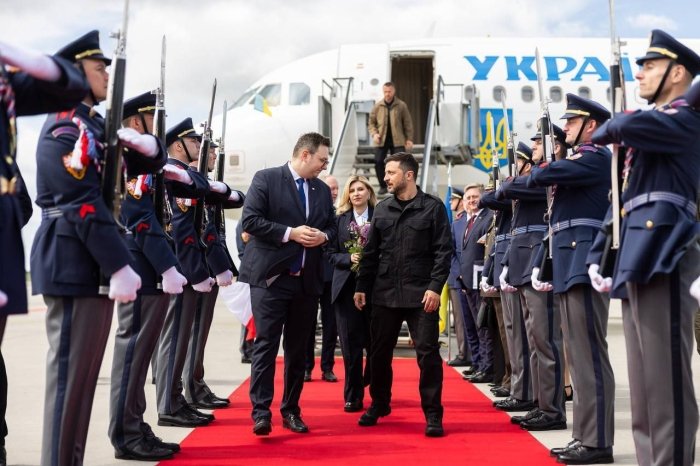 Zelenskiy rasmiy tashrif bilan Chexiyaga keldi