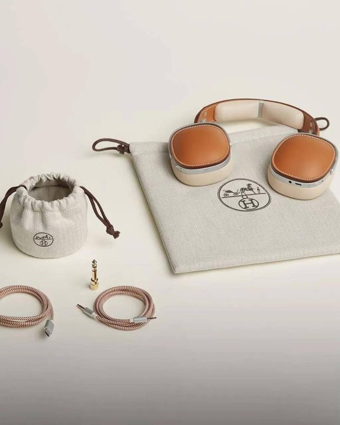 Hermès 15 000 долларлик ҳашаматли чарм ва кумуш наушникларни тақдим этди