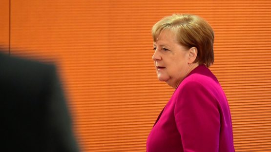 Merkel "AstraZeneca" vaksinasi bilan emlanish uchun ro‘yxatdan o‘tmadi