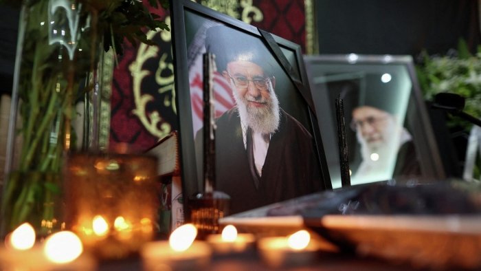 Eron oliy rahbari Xomanaiy tug‘ilgan shahri Mashhadda dafn etiladi