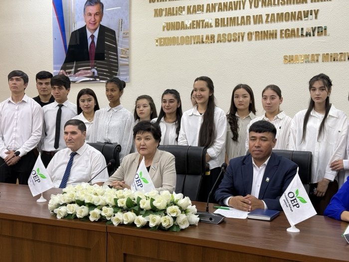 Talabalar bilan ochiq muloqot